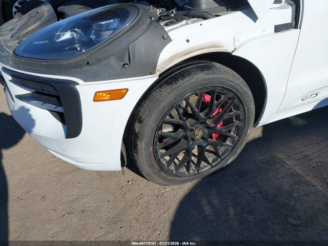 44174107 :رقم المزاد ، WP1AG2A54MLB50055 vin ، 2021 Porsche Macan Gts مزاد بيع