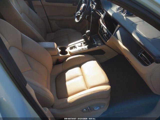 44174107 :رقم المزاد ، WP1AG2A54MLB50055 vin ، 2021 Porsche Macan Gts مزاد بيع