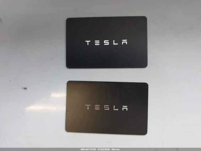 7SAYGAEE1RF985743 Tesla Model Y Long Range Dual Motor All-wheel Drive
