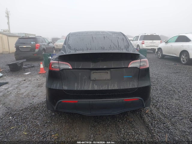 7SAYGAEE1RF985743 Tesla Model Y Long Range Dual Motor All-wheel Drive