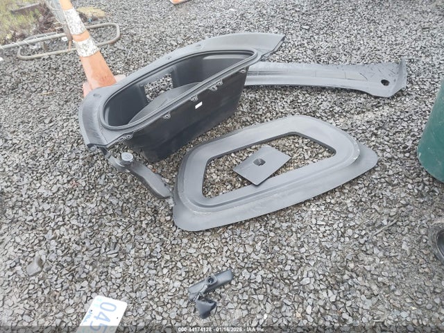 7SAYGAEE1RF985743 Tesla Model Y Long Range Dual Motor All-wheel Drive