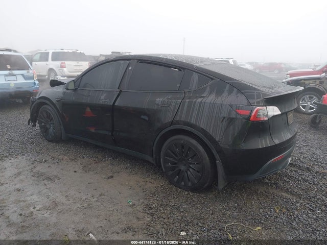 7SAYGAEE1RF985743 Tesla Model Y Long Range Dual Motor All-wheel Drive