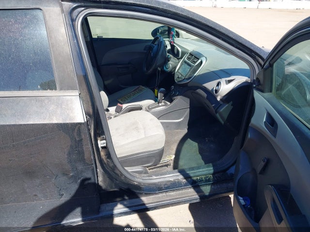 1G1JB5SH6H4124771 Chevrolet Sonic Ls Auto
