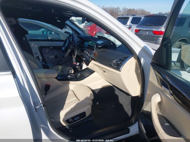 44174193 :رقم المزاد ، 5UX43DP02N9N07909 vin ، 2022 Bmw X3 Sdrive30i مزاد بيع