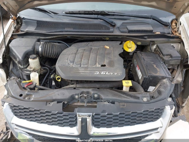 44174223 :رقم المزاد ، 2C4RDGCG5FR648347 vin ، 2015 Dodge Grand Caravan Sxt مزاد بيع