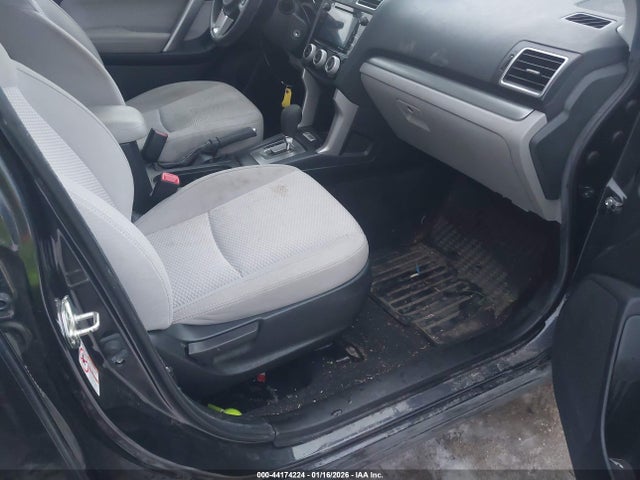 44174224 :رقم المزاد ، JF2SJAECXHH478438 vin ، 2017 Subaru Forester 2.5i Premium مزاد بيع
