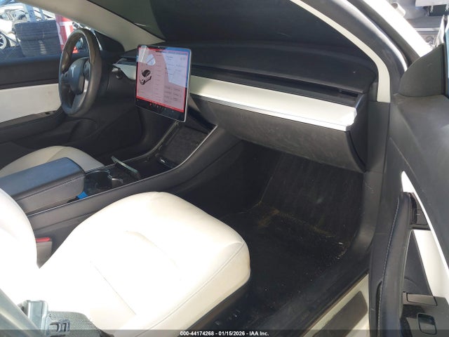 2019 TESLA MODEL 3 5YJ3E1EA9KF509210 Photo 4