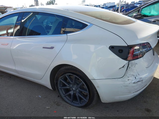 2019 TESLA MODEL 3 5YJ3E1EA9KF509210 Photo 5
