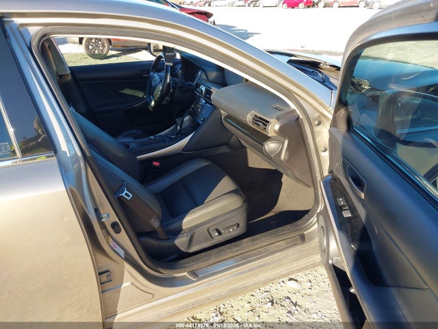 2017 LEXUS IS 200T JTHBA1D27H5042802 Photo 4