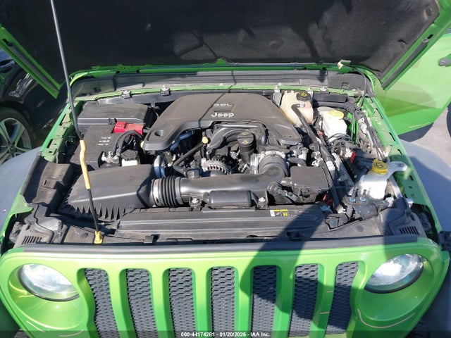 1C4HJXDG8JW280684 Jeep Wrangler Unlimited Sport S 4x4