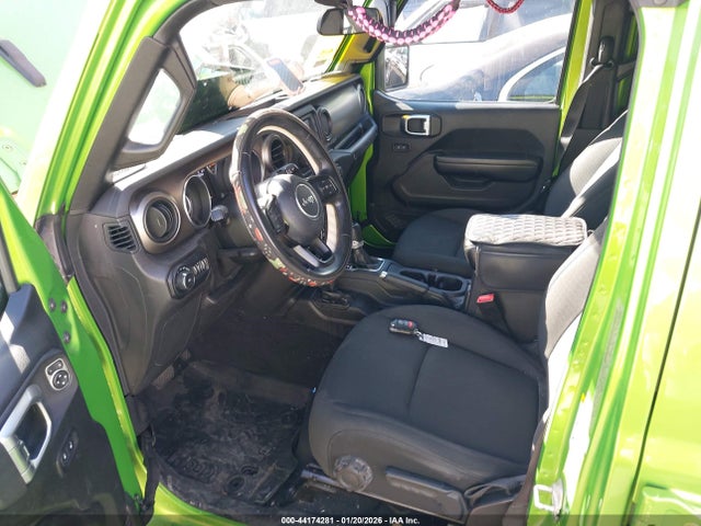 1C4HJXDG8JW280684 Jeep Wrangler Unlimited Sport S 4x4