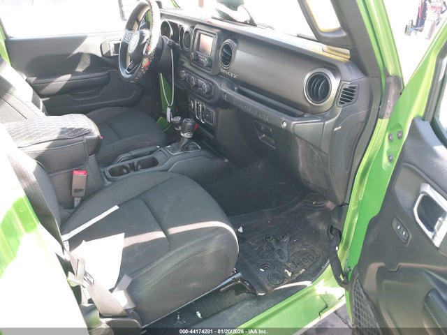 1C4HJXDG8JW280684 Jeep Wrangler Unlimited Sport S 4x4