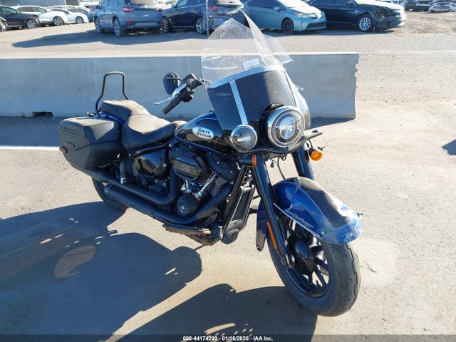 2022 HARLEY-DAVIDSON FLHCS 1HD1YBK11NB016572