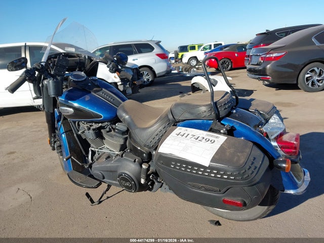 2022 HARLEY-DAVIDSON FLHCS 1HD1YBK11NB016572 Photo 2