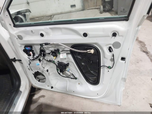 Продаж на аукціоні авто 2025 Volkswagen Taos 1.5t Se, vin: 3VVVC7B22SM028565, номер лоту: 44174301