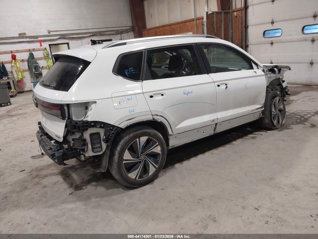 Продаж на аукціоні авто 2025 Volkswagen Taos 1.5t Se, vin: 3VVVC7B22SM028565, номер лоту: 44174301