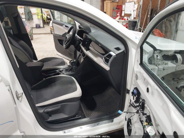 Продаж на аукціоні авто 2025 Volkswagen Taos 1.5t Se, vin: 3VVVC7B22SM028565, номер лоту: 44174301
