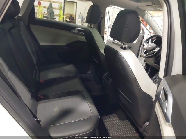 Продаж на аукціоні авто 2025 Volkswagen Taos 1.5t Se, vin: 3VVVC7B22SM028565, номер лоту: 44174301