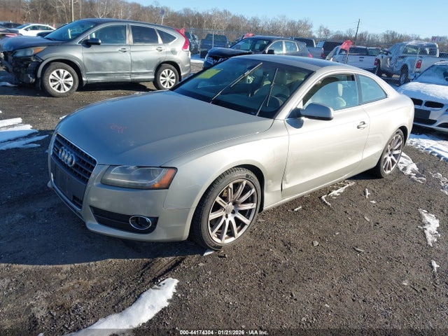 2011 AUDI A5 WAUVFAFR4BA038275 Photo 1