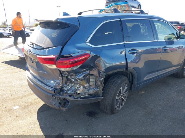 5TDJZRFH5HS463661 Toyota Highlander Xle