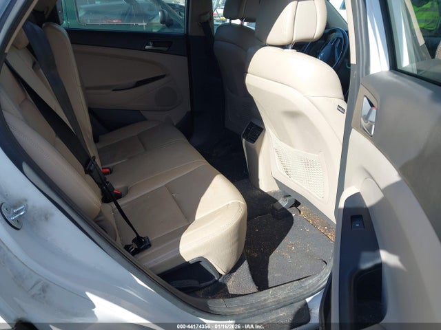 2018 HYUNDAI TUCSON KM8J33A23JU763519 Photo 7
