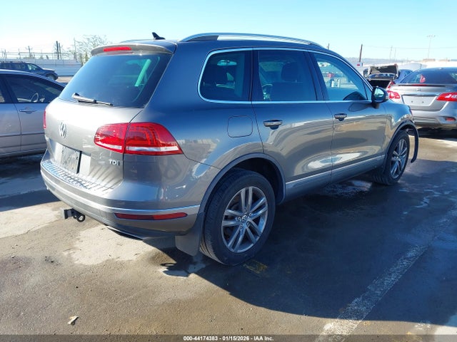 WVGEP9BP8GD001962 Volkswagen Touareg Tdi Lux