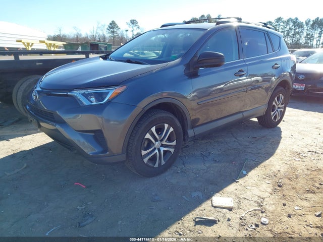 JTMZFREV7GJ072655 Toyota RAV4 LE