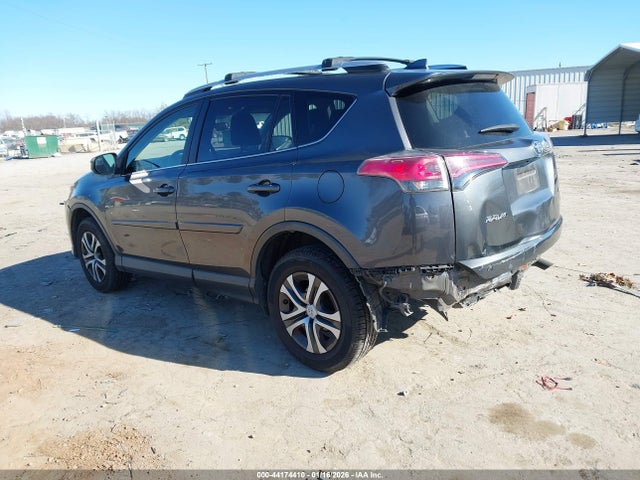 JTMZFREV7GJ072655 Toyota RAV4 LE