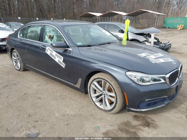 2016 BMW 750I WBA7F2C53GG421094