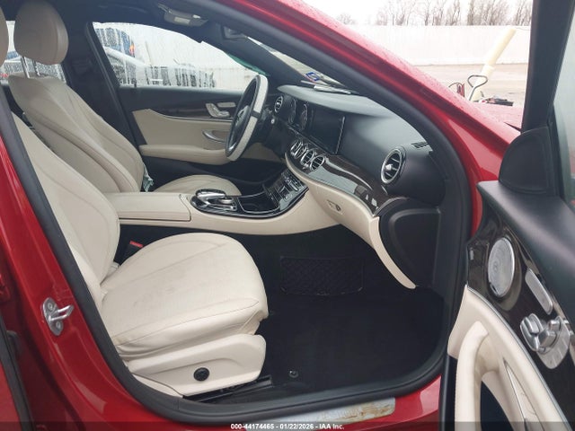 WDDZF4JB2HA152287 Mercedes-Benz E 300
