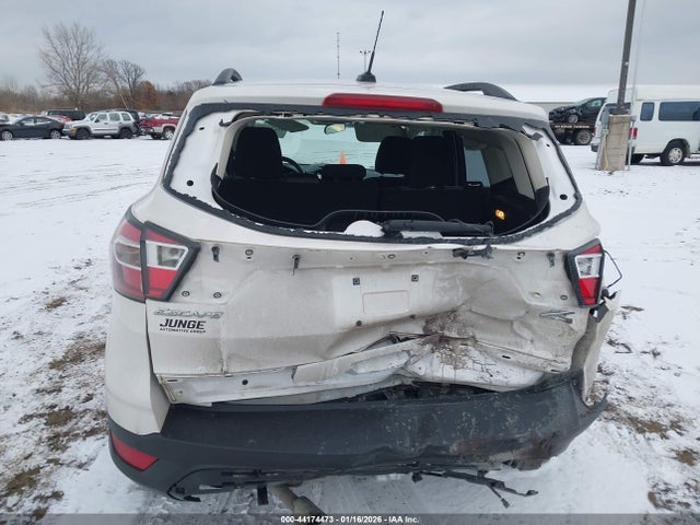 1FMCU9GD4HUB57805 Ford ESCAPE SE
