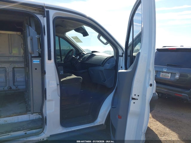 1FTYR1YG1GKA12527 Ford Transit-250
