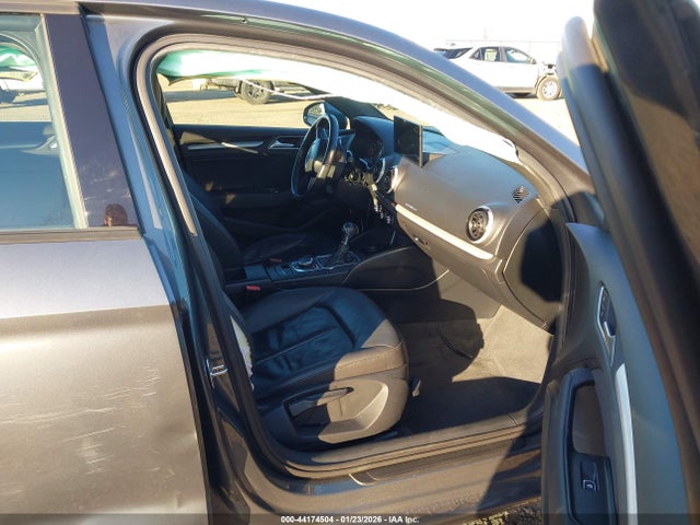 2016 AUDI A3 WAUB8GFF9G1026409 Photo 4