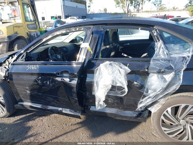 3VWE57BU3MM098067 Volkswagen Jetta 1.4t Sel