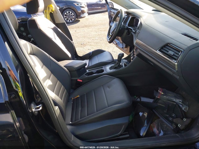 3VWE57BU3MM098067 Volkswagen Jetta 1.4t Sel