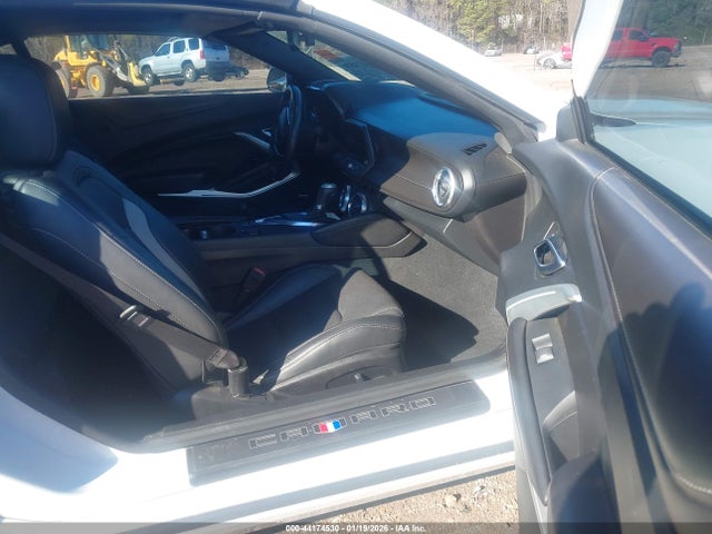 2018 CHEVROLET CAMARO 1G1FD3DSXJ0105621 Photo 4