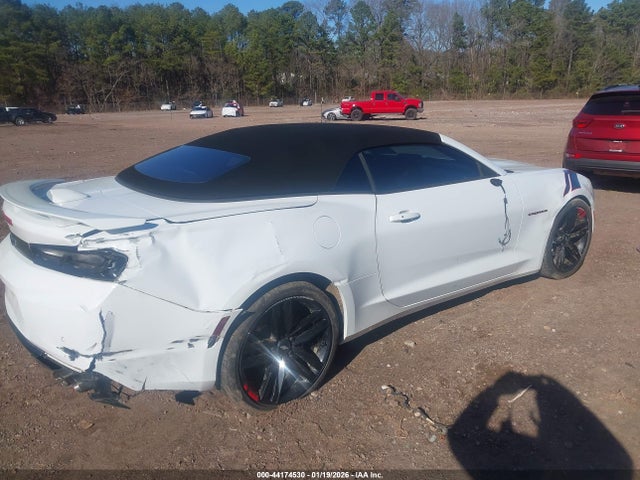 2018 CHEVROLET CAMARO 1G1FD3DSXJ0105621 Photo 5