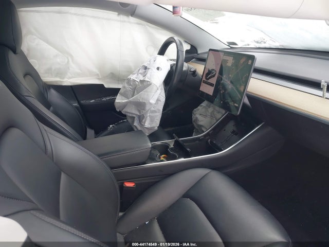 2018 TESLA MODEL 3 5YJ3E1EA3JF037455 Photo 4