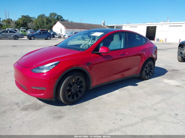 2020 TESLA MODEL Y 5YJYGDEE3LF023613 Photo 1