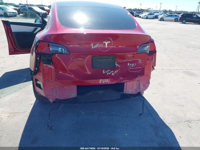 2020 TESLA MODEL Y 5YJYGDEE3LF023613 Photo 5