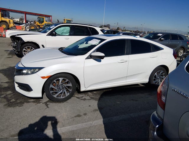 Honda CIVIC EX 2018 2HGFC2F79JH566187 Image 14