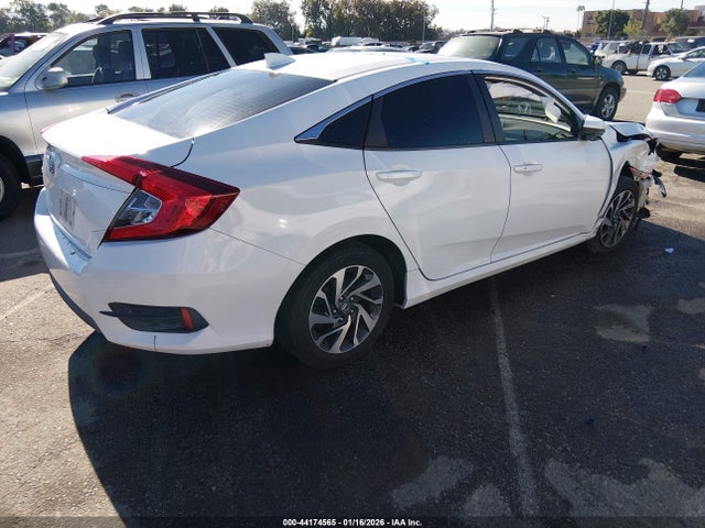 Honda CIVIC EX 2018 2HGFC2F79JH566187 Image 4