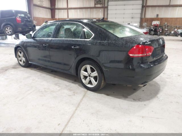 2013 VOLKSWAGEN PASSAT 1VWBP7A39DC045767 Photo 2