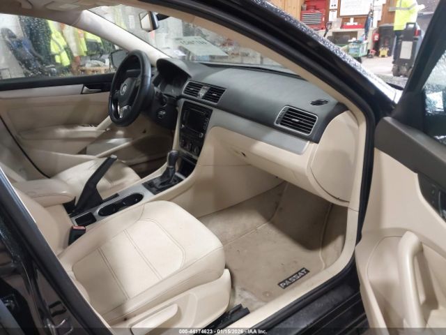 2013 VOLKSWAGEN PASSAT 1VWBP7A39DC045767 Photo 4