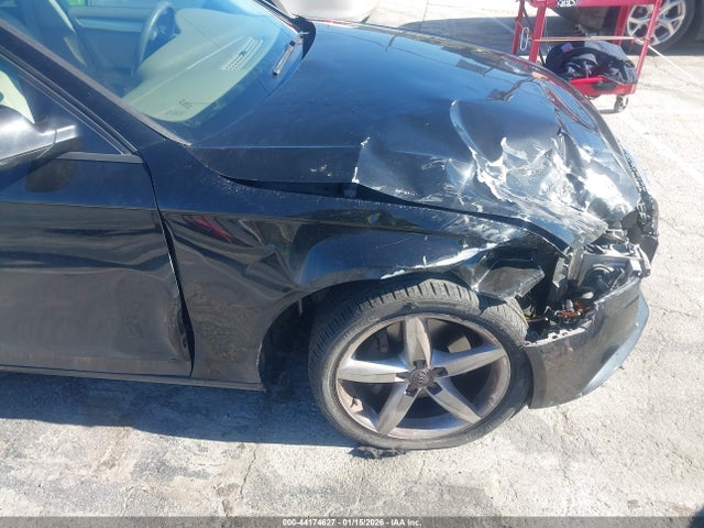2012 Audi A4 2.0t Premium მანქანა იყიდება აუქციონზე, vin: WAUAFAFL1CN013886, აუქციონის ნომერი: 44174627