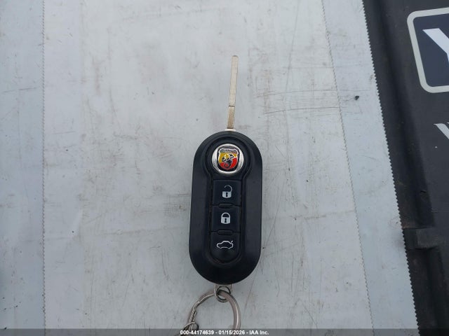 2018 FIAT 500 3C3CFFFH3JT532198 Photo 10