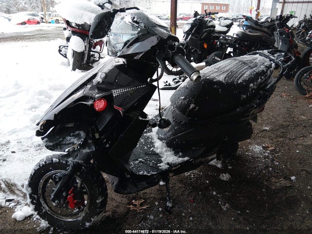 HZ2TBCNF9S1015830 Tztc Scooter