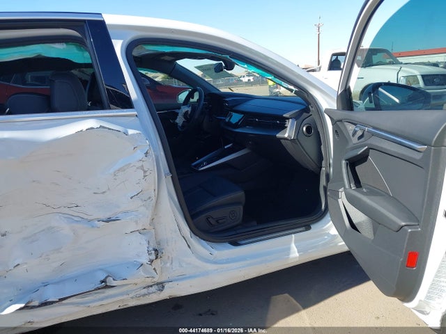 2022 AUDI A3 WAUAUDGY9NA104626 Photo 4