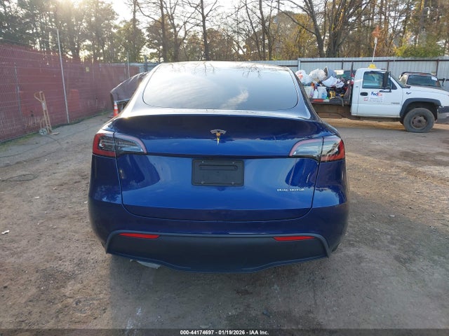 2022 Tesla Model Y Long Range Dual Motor All-wheel Drive მანქანა იყიდება აუქციონზე, vin: 7SAYGDEE8NF441493, აუქციონის ნომერი: 44174697