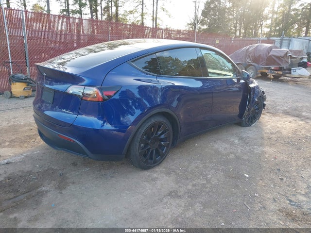2022 Tesla Model Y Long Range Dual Motor All-wheel Drive მანქანა იყიდება აუქციონზე, vin: 7SAYGDEE8NF441493, აუქციონის ნომერი: 44174697